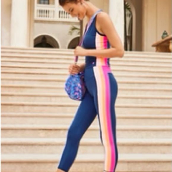 Lilly Pulitzer | UPF 50+ Vanti Bra Tank Top (M) - Picture 4 of 11